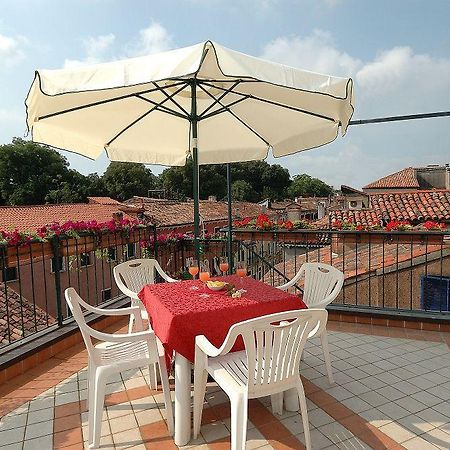 Hotel Hesperia Velence Kültér fotó