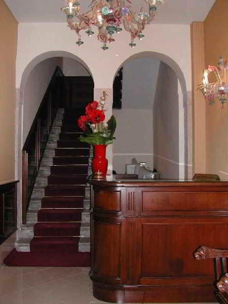 Hotel Hesperia Velence Kültér fotó
